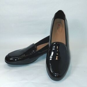 Clarks Unstructured Black Patton Leather Slip on Loafers. Size 9 NWT no box